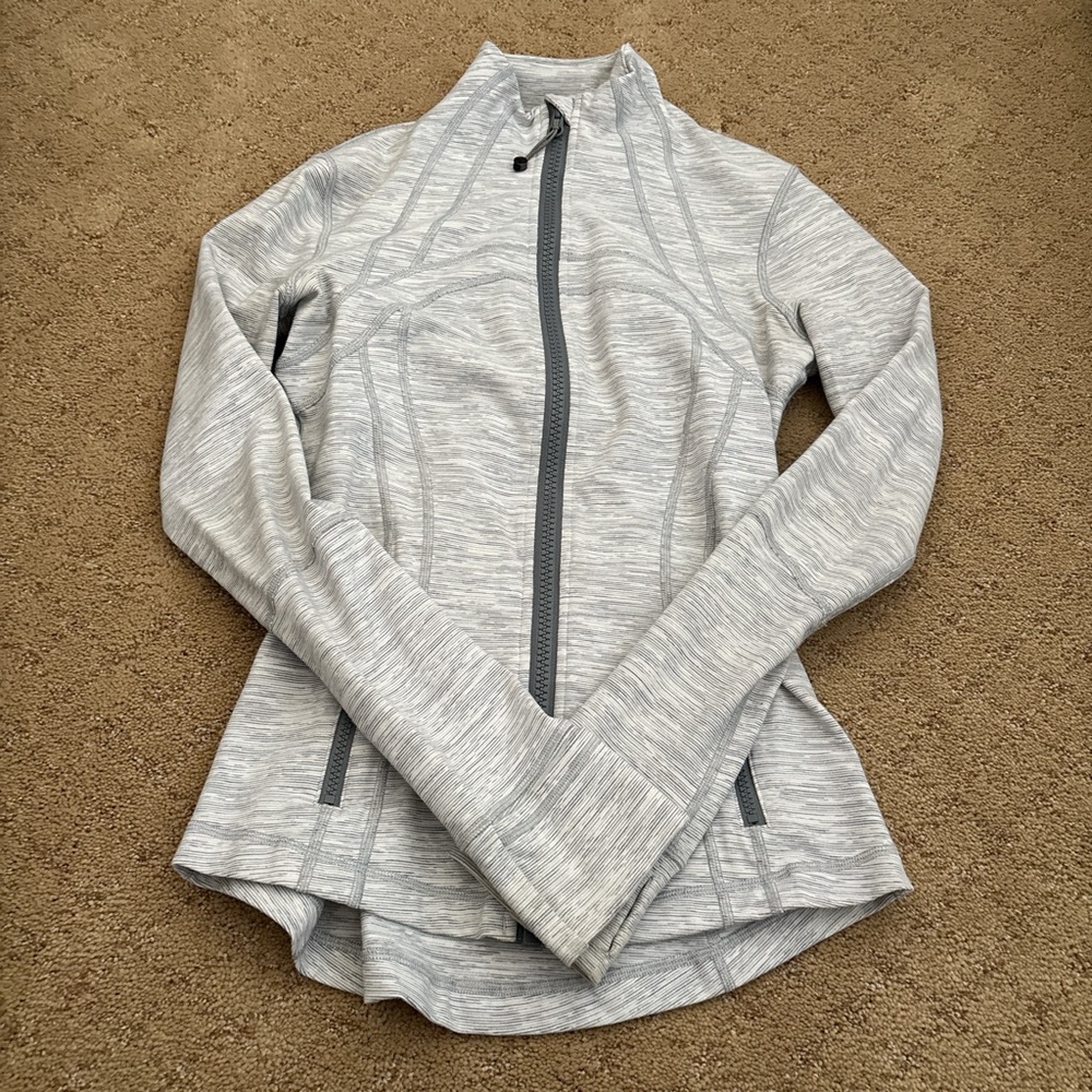 Lululemon fine jacket, white and gray stripes